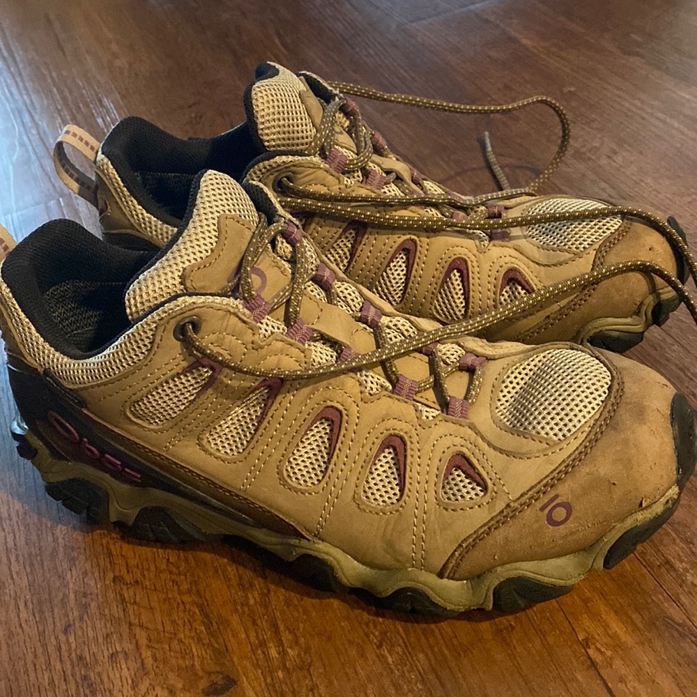 Sz 11 Womens Oboz Sawtooth Low WP